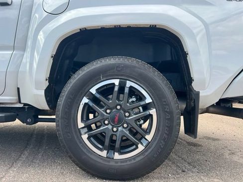 Used 2024 Toyota Tacoma TRD Sport w/ TRD Sport Upgrade Package AWD/4WD image 13