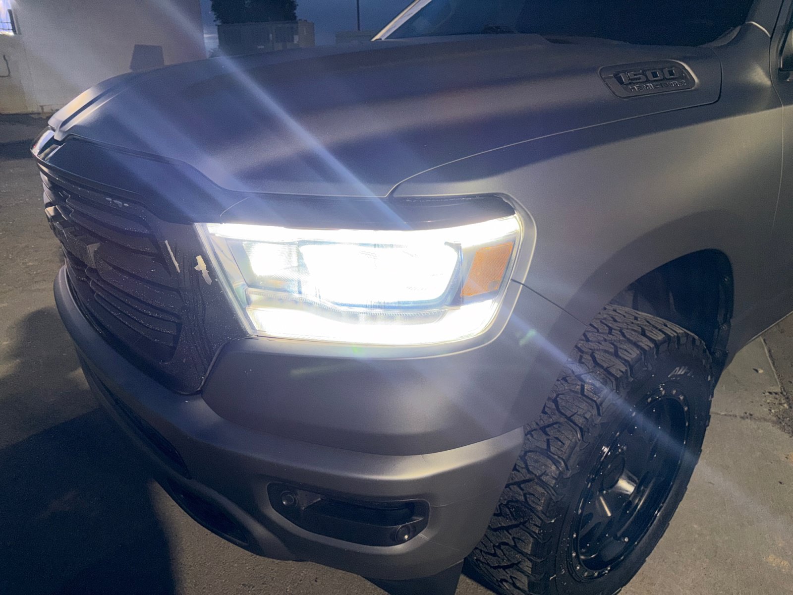 Used 2023 RAM 1500 Laramie AWD/4WD image 9