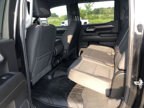 Used 2022 Chevrolet Silverado 1500 LT w/ Protection Package AWD/4WD image 11