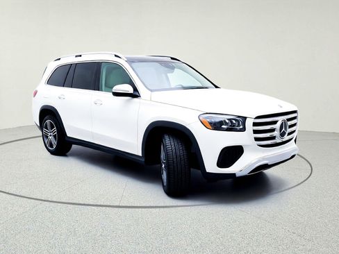 New 2026 Mercedes-Benz GLS 450 4MATIC image 4