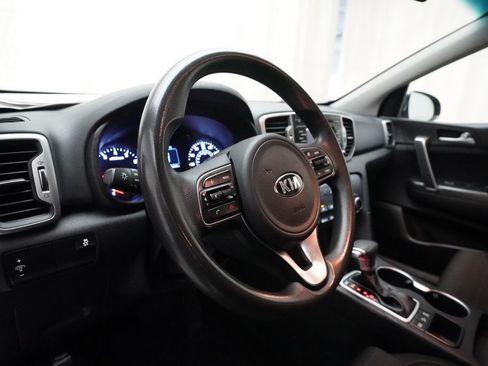 Used 2018 Kia Sportage LX AWD/4WD image 8