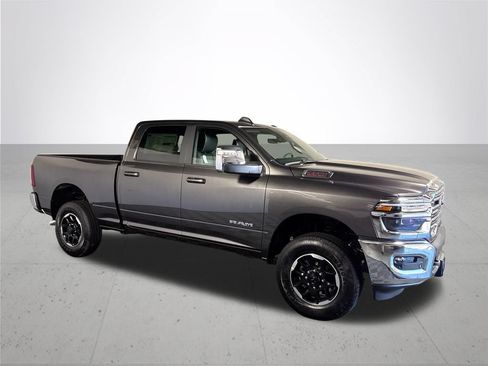 New 2026 RAM 2500 Laramie AWD/4WD image 4