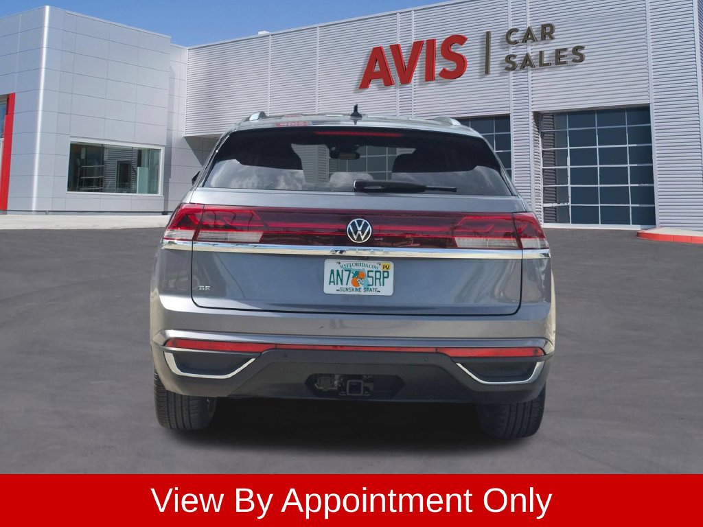 Used 2025 Volkswagen Atlas Cross Sport SE FWD image 7