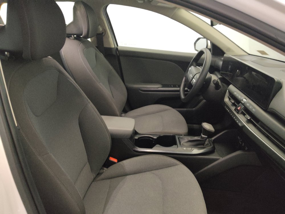 Used 2025 Kia K4 FWD image 21