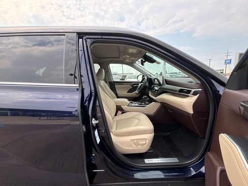 Used 2020 Toyota Highlander Limited AWD/4WD image 36