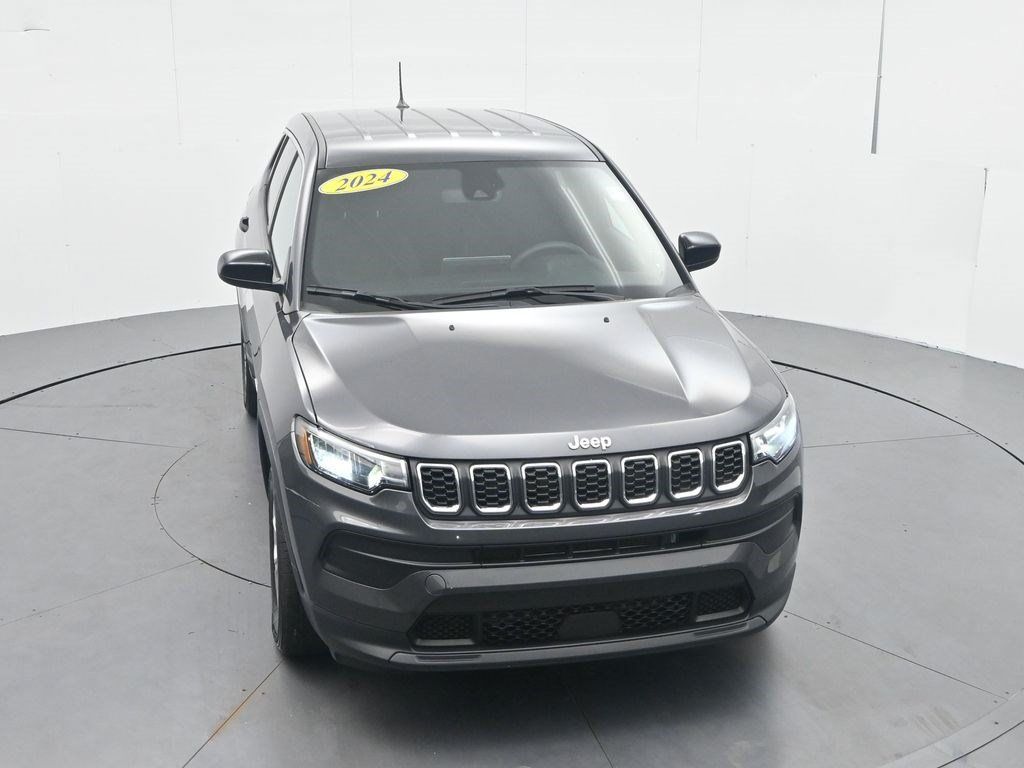 Used 2024 Jeep Compass Sport AWD/4WD image 33