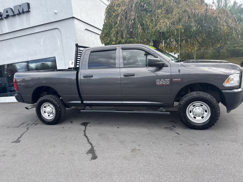 Used 2018 RAM 2500 Tradesman w/ Popular Equipment Group image 2