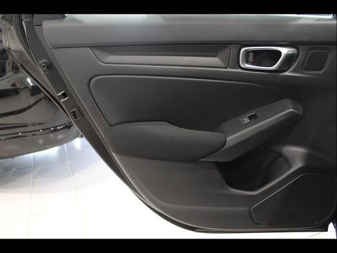 Used 2023 Honda Civic Sport image 16