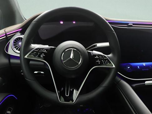 Certified 2023 Mercedes-Benz EQS 580 4MATIC Sedan image 8