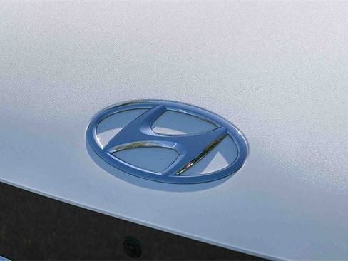 Used 2024 Hyundai Ioniq 5 Limited image 12