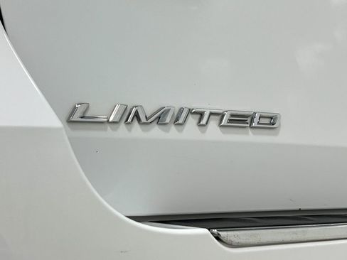 Used 2020 Ford Explorer Limited AWD/4WD image 41
