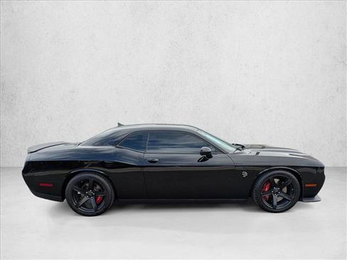 Used 2020 Dodge Challenger SRT Hellcat w/ Plus Package image 4