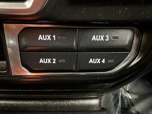 Used 2021 Jeep Wrangler Unlimited Sahara AWD/4WD image 45