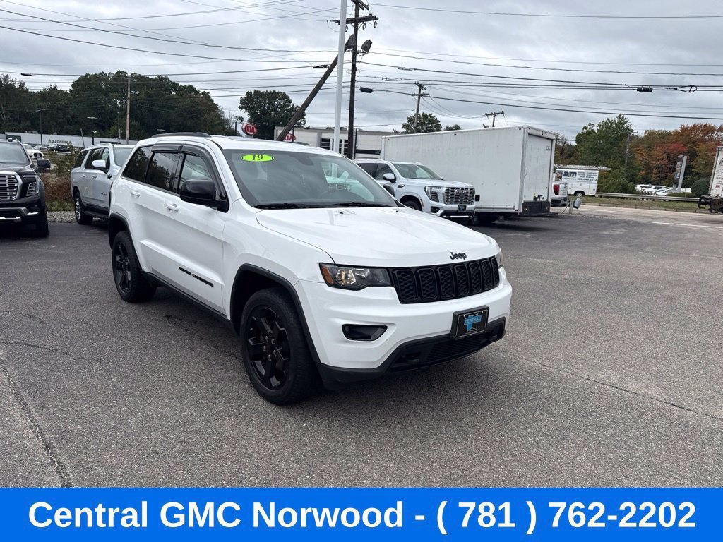 Used 2019 Jeep Grand Cherokee Laredo AWD/4WD image 7