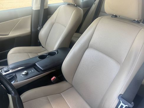 Used 2018 Lexus IS 300 AWD w/ Comfort Package image 17