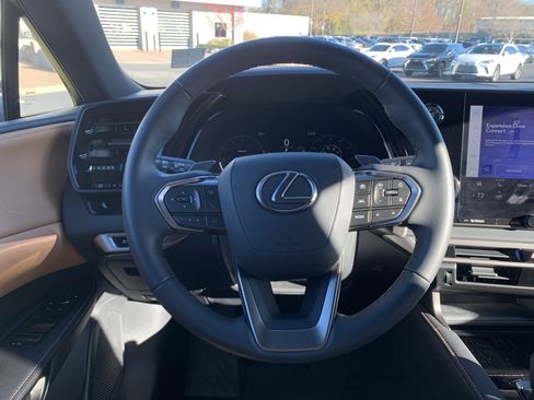 Certified 2025 Lexus RX 350 FWD image 18