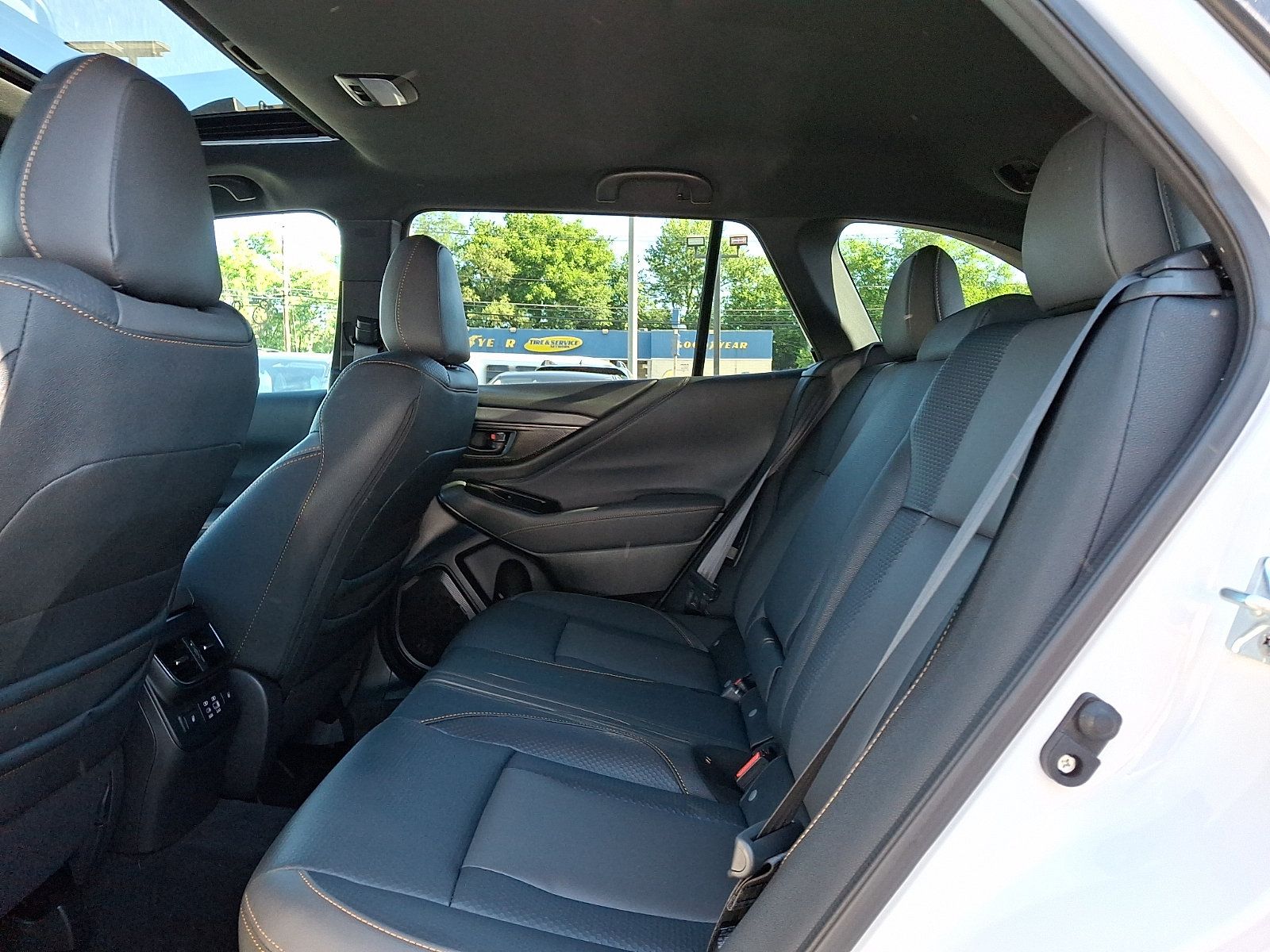 Used 2025 Subaru Outback Wilderness AWD/4WD image 10