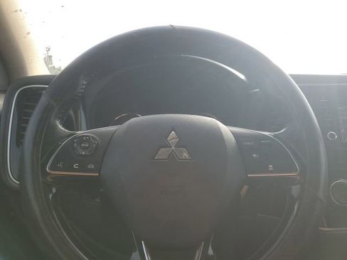 Used 2016 Mitsubishi Outlander SEL image 21