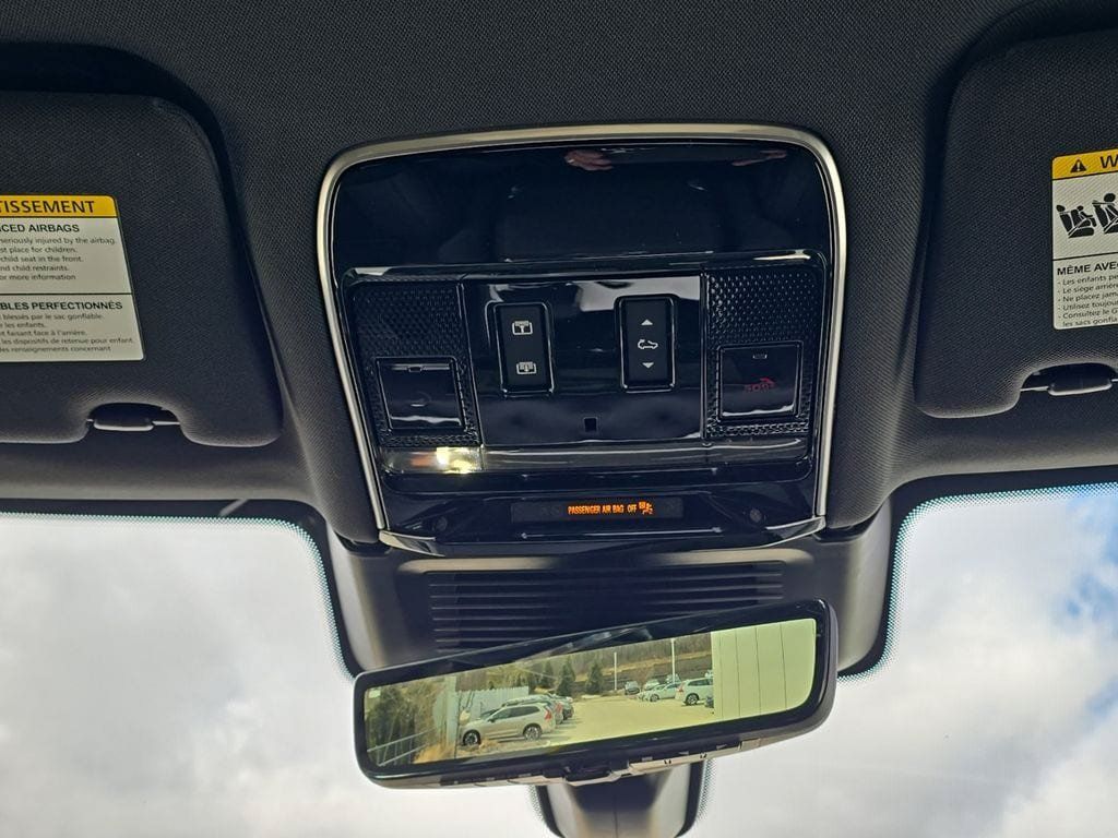 Certified 2026 Land Rover Range Rover SE AWD/4WD image 23