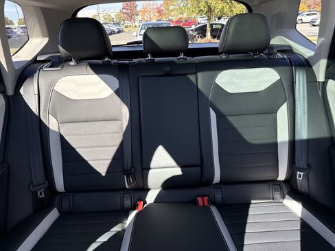 New 2026 Volkswagen Taos SEL image 31