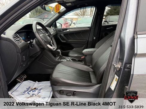 Used 2022 Volkswagen Tiguan SE R-Line image 12