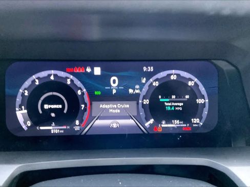 Used 2025 Toyota Tacoma Limited image 24