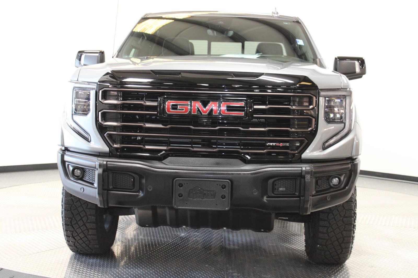 Used 2024 GMC Sierra 1500 AT4X w/ AT4X AEV Edition AWD/4WD image 2