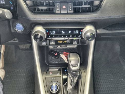 Used 2021 Toyota RAV4 XSE w/ XSE Grade Weather Package AWD/4WD image 19