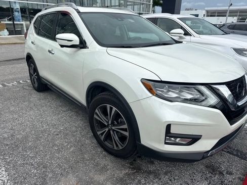Certified 2017 Nissan Rogue SL w/ SL Premium Package FWD image 1