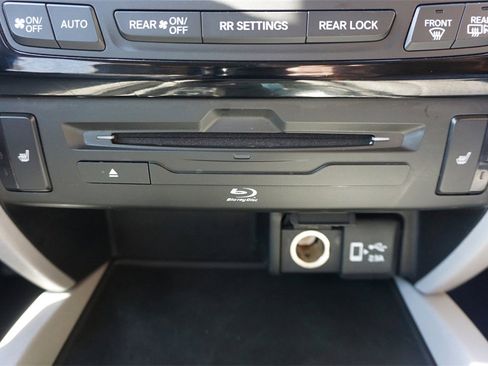 Used 2020 Honda Pilot Touring image 12