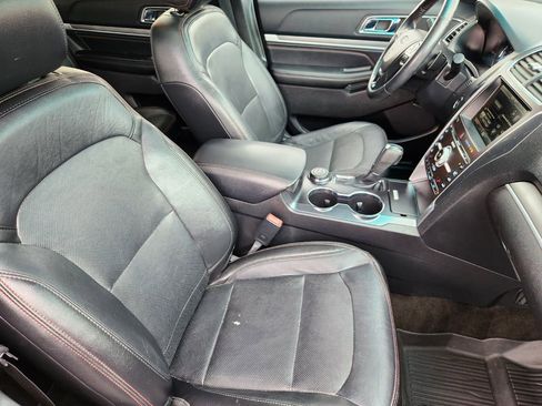 Used 2016 Ford Explorer Sport image 17