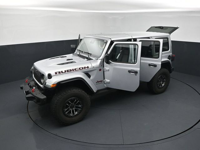 Used 2024 Jeep Wrangler Unlimited Rubicon AWD/4WD image 30