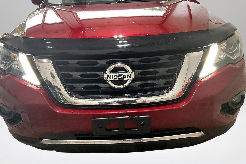 Used 2018 Nissan Pathfinder Platinum AWD/4WD image 34