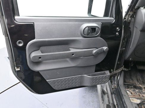 Used 2008 Jeep Wrangler X image 9