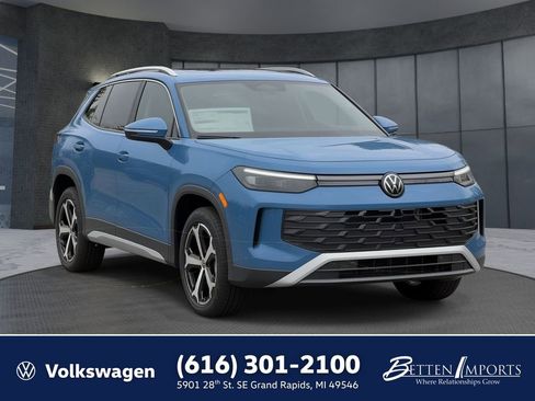 New 2026 Volkswagen Tiguan SE AWD/4WD image 1