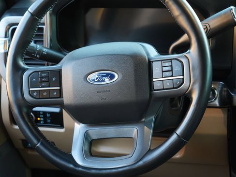 Used 2024 Ford F350 Lariat w/ Black Appearance Package image 27