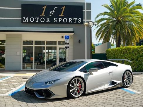 Used 2015 Lamborghini Huracan LP 610-4 AWD/4WD image 1