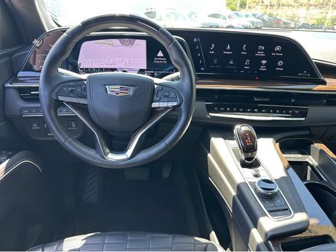 Certified 2024 Cadillac Escalade Sport Platinum w/ LPO, ONYX Package AWD/4WD image 24