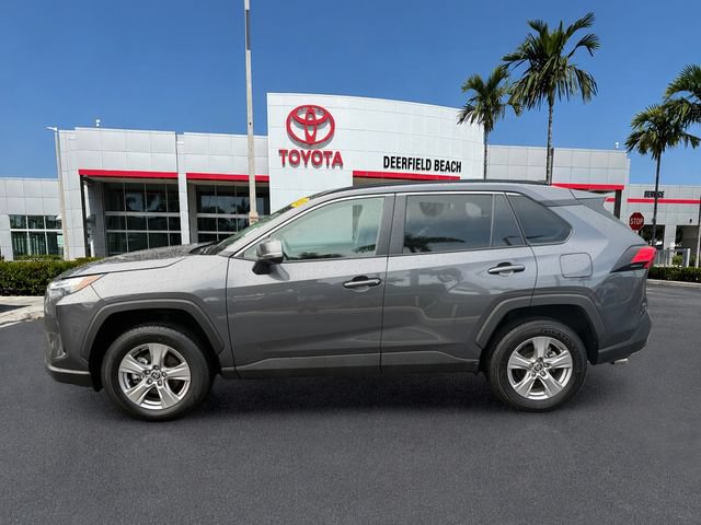 Used 2025 Toyota RAV4 XLE AWD/4WD image 4