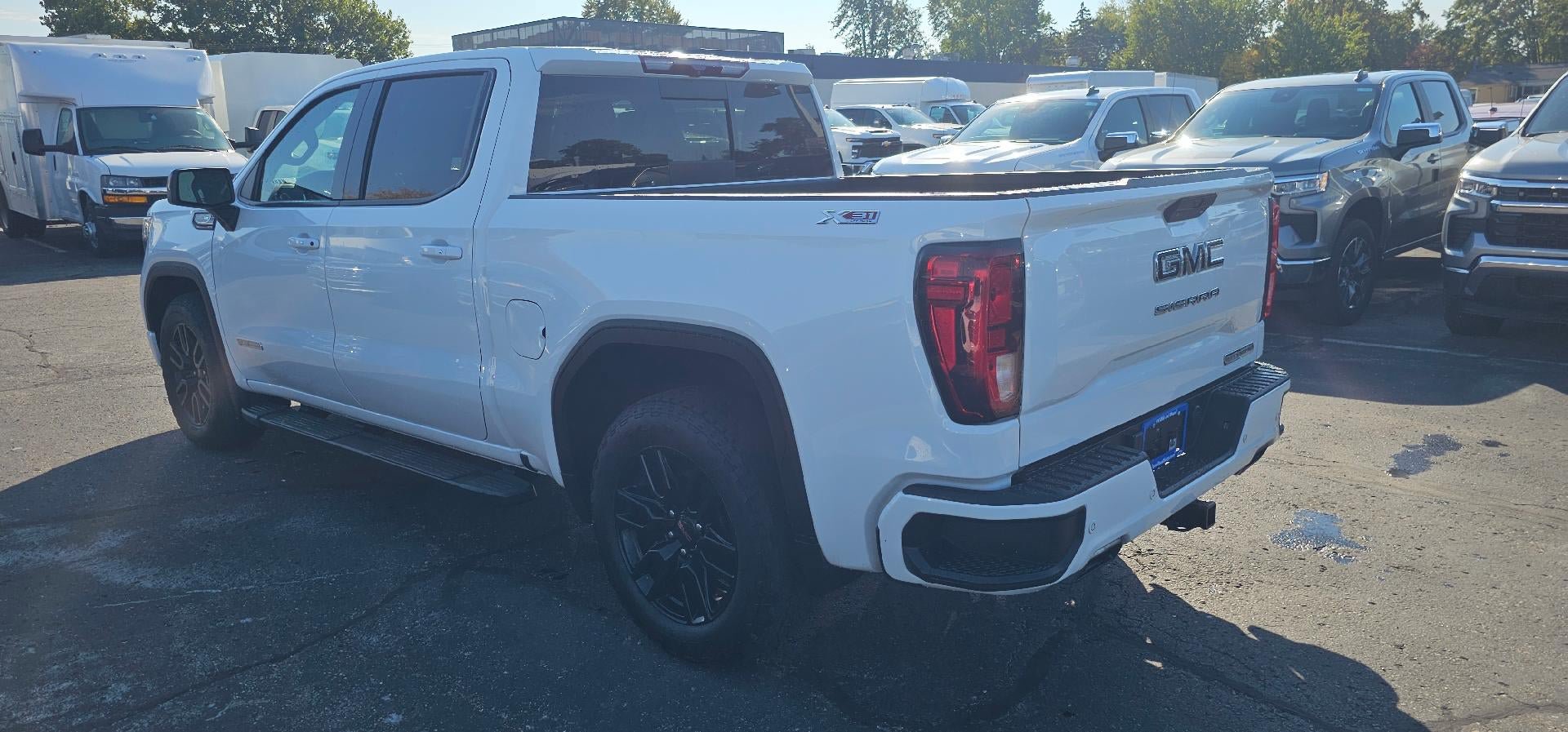 Used 2020 GMC Sierra 1500 Elevation w/ Elevation Value Package AWD/4WD image 3