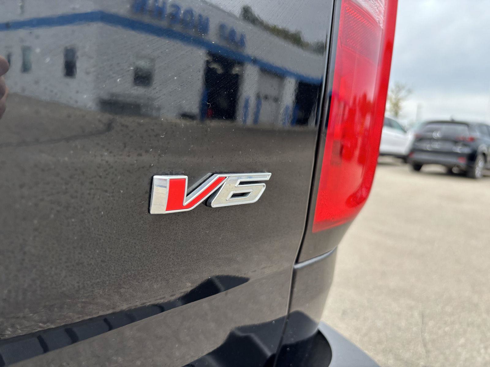 Used 2021 Chevrolet Colorado W/T w/ Custom Special Edition AWD/4WD image 10