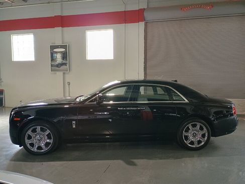 Used 2010 Rolls-Royce Ghost RWD image 2
