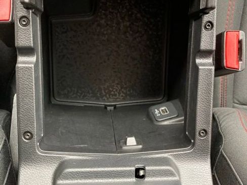 Used 2023 Jeep Wrangler Rubicon w/ Cold Weather Group AWD/4WD image 39