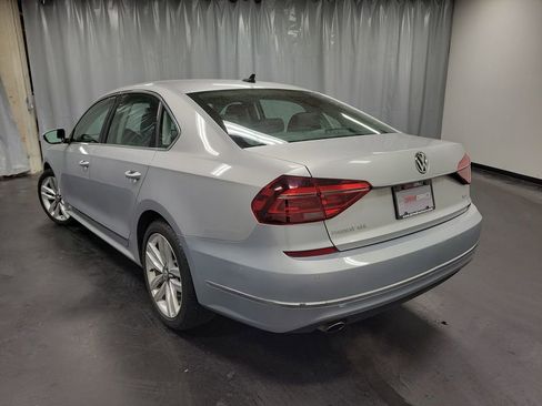 Used 2017 Volkswagen Passat 1.8T SEL Premium image 7
