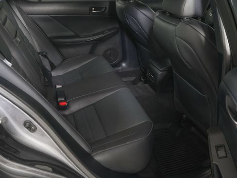 Used 2022 Lexus IS 350 F Sport AWD/4WD image 9