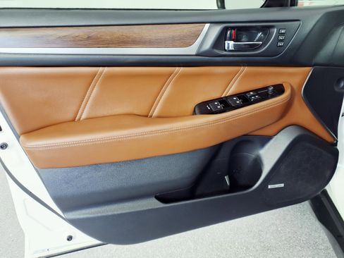 Used 2018 Subaru Outback 2.5i Touring w/ Popular Package #3 image 14