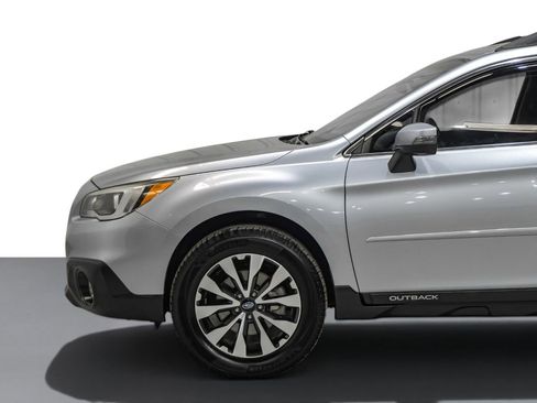 Used 2017 Subaru Outback 3.6R Limited AWD/4WD image 10