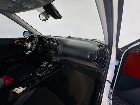 Used 2023 Kia Soul GT-Line FWD image 28
