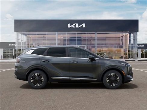 New 2026 Kia Sportage LX image 7