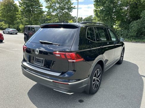 Used 2021 Volkswagen Tiguan SE w/ Panoramic Sunroof Package FWD image 5